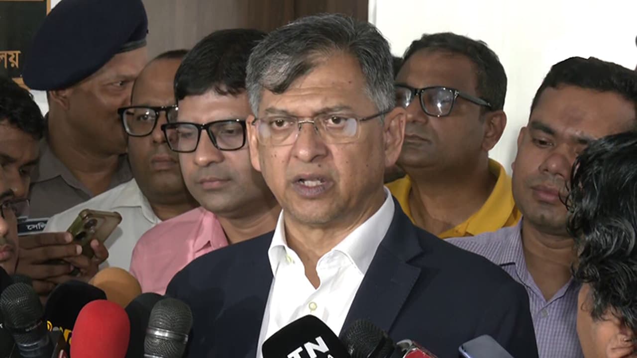 পুলিশ সদস্যদের একসঙ্গে চা বা বিশ্রামে যাওয়া নিয়ে সতর্ক স্বরাষ্ট্রমন্ত্রী