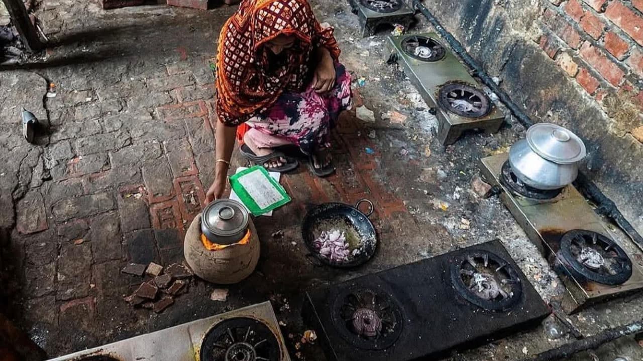 মহেশখালীর এলএনজি টার্মিনালে অগ্নিকাণ্ড: চট্টগ্রামে তীব্র গ্যাস সংকট