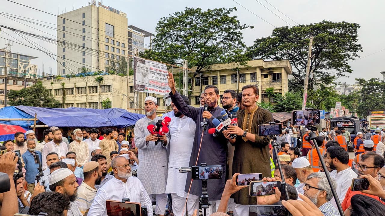 গ্যাসের দাম না কমলে পেট্রোবাংলা ঘেরাও করবেন সেলিম উদ্দিন