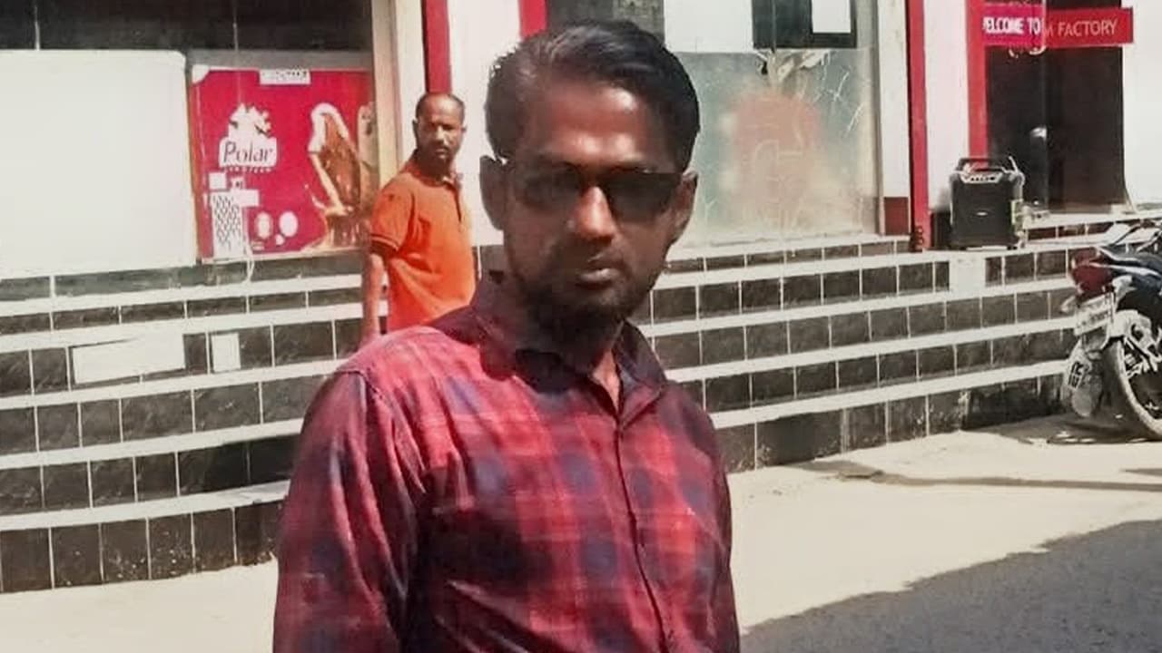 পটুয়াখালীতে পতিতালয় থেকে যুবকের মরদেহ উদ্ধার