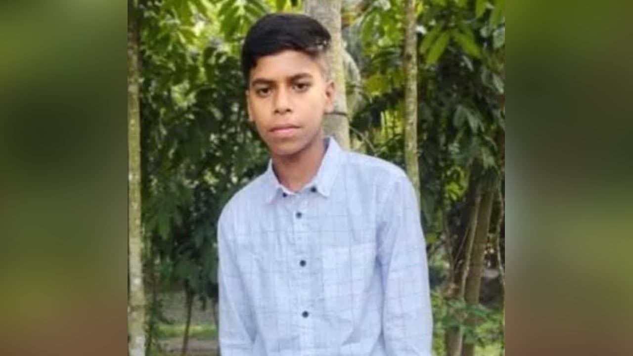 সন্ত্রাসবিরোধী মামলায় ১৪ বছরের স্কুলছাত্র কারাগারে