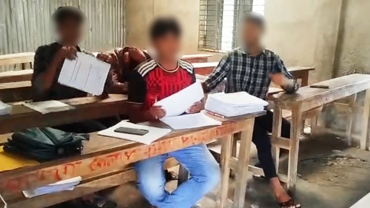 শিক্ষার্থীদের দিয়ে এইচএসসি উত্তরপত্র মূল্যায়নের অভিযোগ, প্রভাষক বরখাস্ত