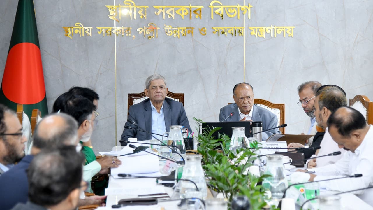 পরিবেশ সুরক্ষায় সমন্বিত উদ্যোগই টেকসই সমাধান: স্থানীয় সরকার মন্ত্রী
