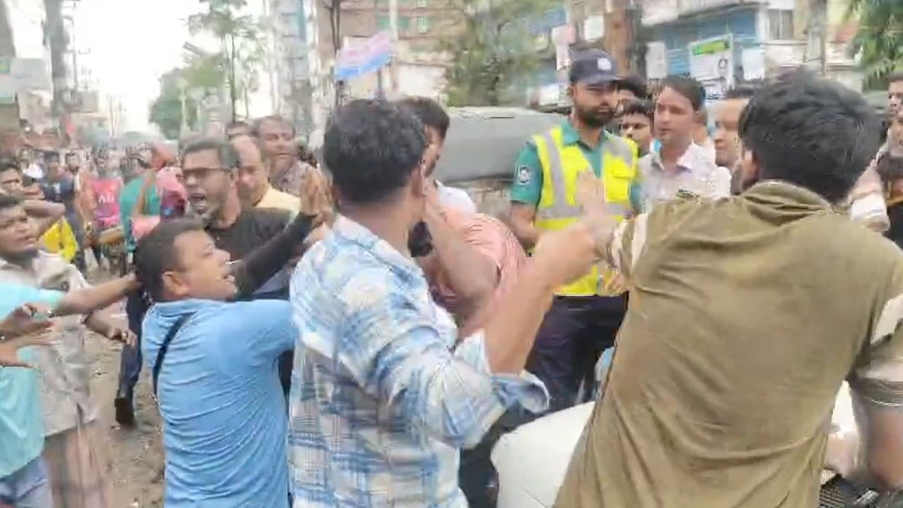 সিলেটে ডিবি পুলিশ পরিচয়ে তরুণকে অপহরণের চেষ্টা, চালককে গণপিটুনি