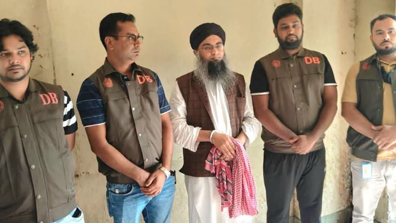তারেক রহমানকে নিয়ে আপত্তিকর ফেসবুক পোস্ট: এনসিপির অব্যাহতিপ্রাপ্ত নেতা গাজী সালাউদ্দিন কারাগারে