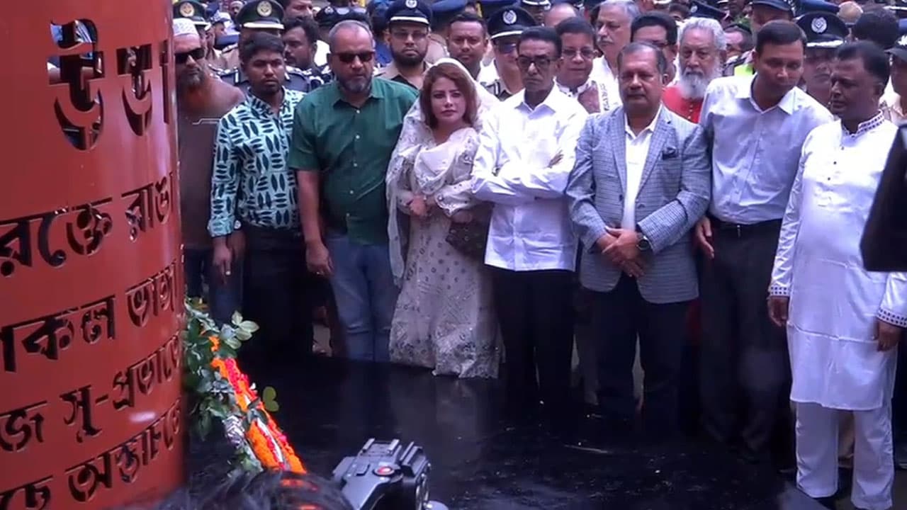 জুলাই শহীদদের রক্তের মর্যাদা প্রতিষ্ঠায় দৃঢ়প্রতিজ্ঞ সরকার: তথ্যমন্ত্রী