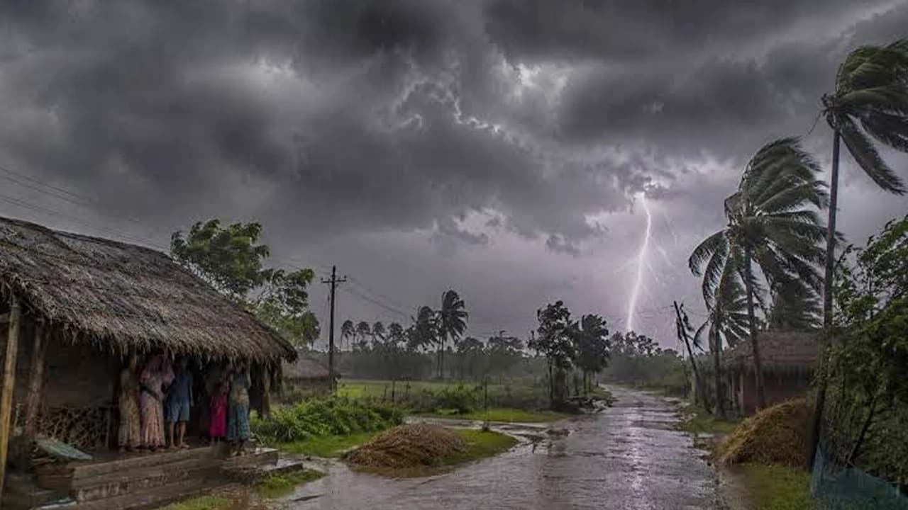 আগামী পাঁচ দিন দেশের বিভিন্ন স্থানে বৃষ্টি ও বজ্রসহ বৃষ্টির সম্ভাবনা