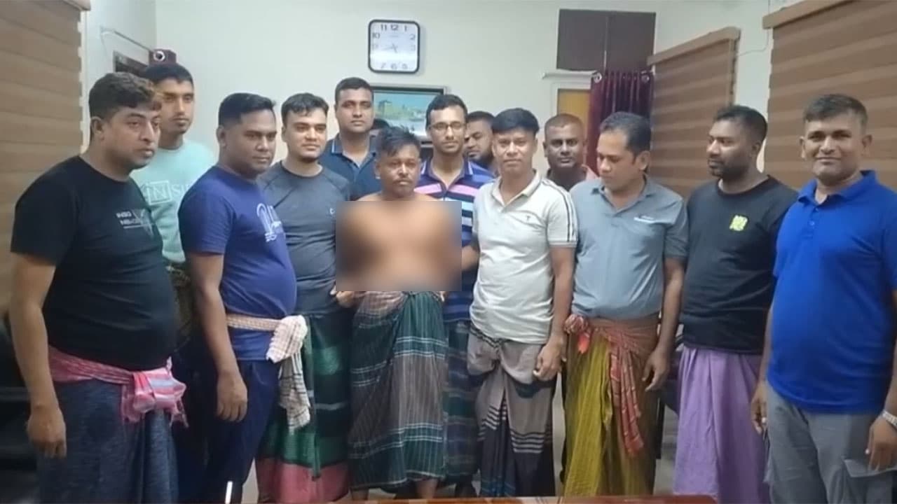 ছদ্মবেশে পুলিশের বিশেষ অভিযান: আন্তঃজেলা ডাকাত দলের মূলহোতা গ্রেপ্তার