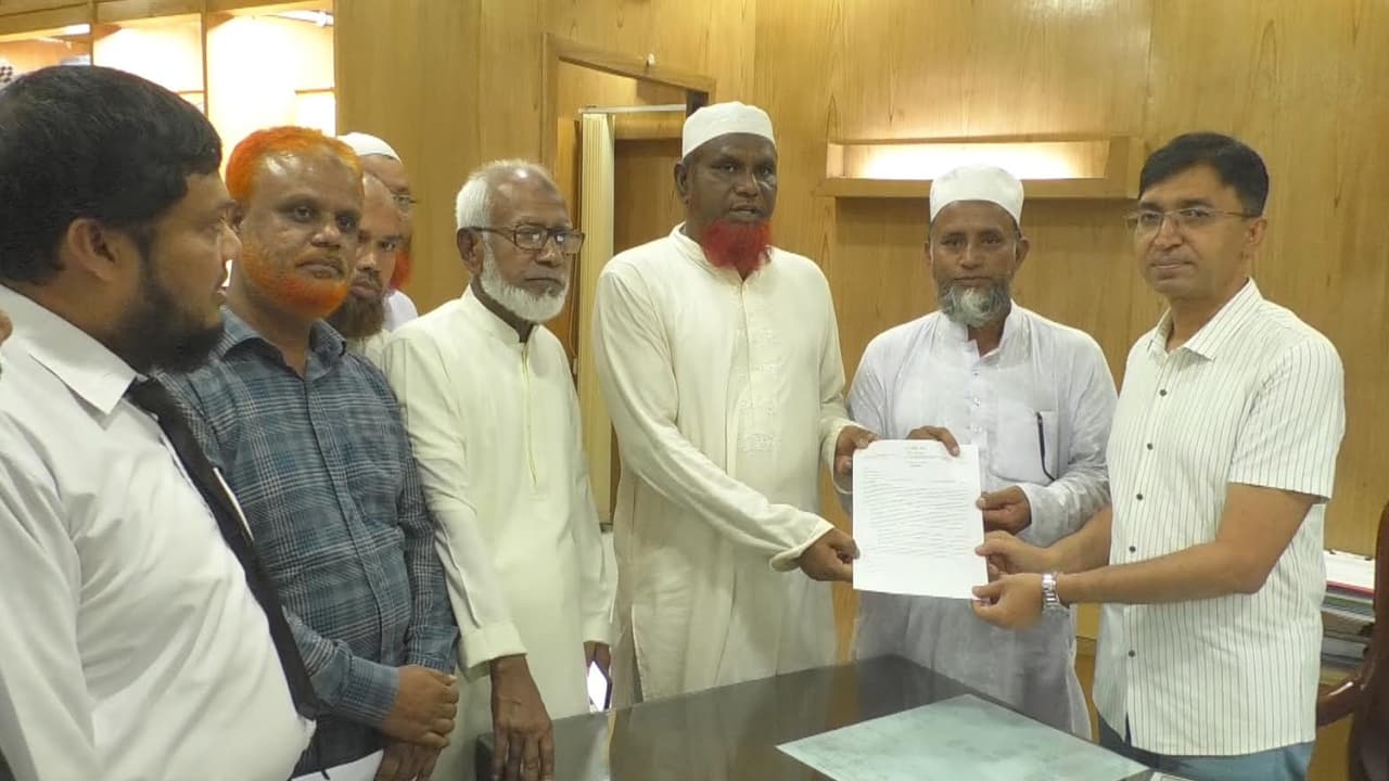 নীলফামারীতে গ্যাস-বিদ্যুৎ সংকট ও দ্রব্যমূল্য বৃদ্ধিতে ১১ দলীয় ঐক্যের বিক্ষোভ