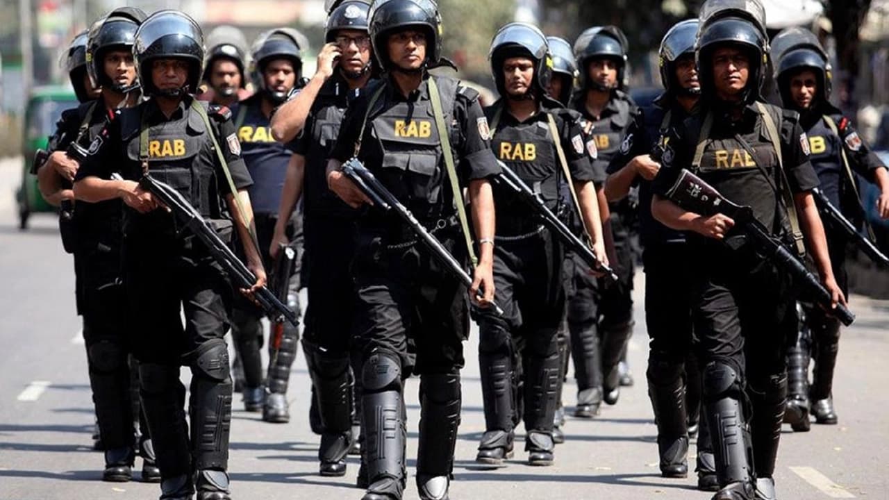 র‌্যাব বিলুপ্ত করে ‘স্পেশাল রেসপন্স ব্যাটালিয়ন’ গঠনের উদ্যোগ সরকারের
