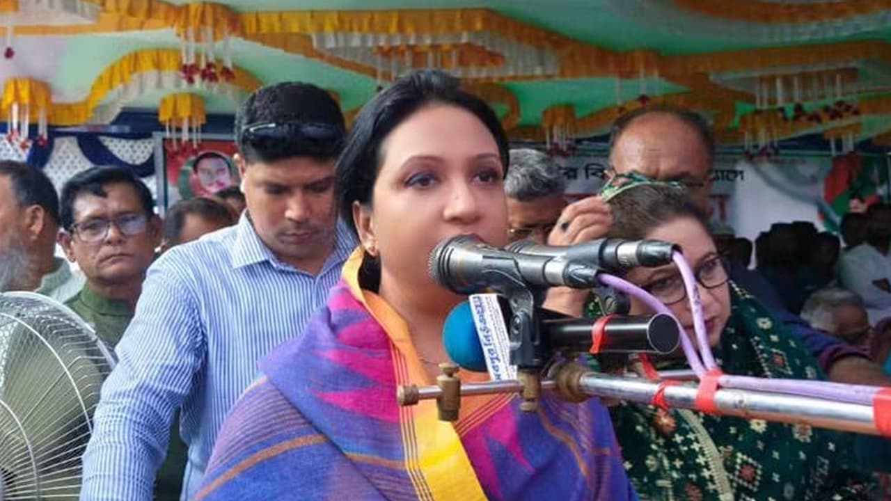 আওয়ামী লীগের প্রতি নমনীয় হওয়ার সুযোগ নেই: প্রতিমন্ত্রী পুতুল