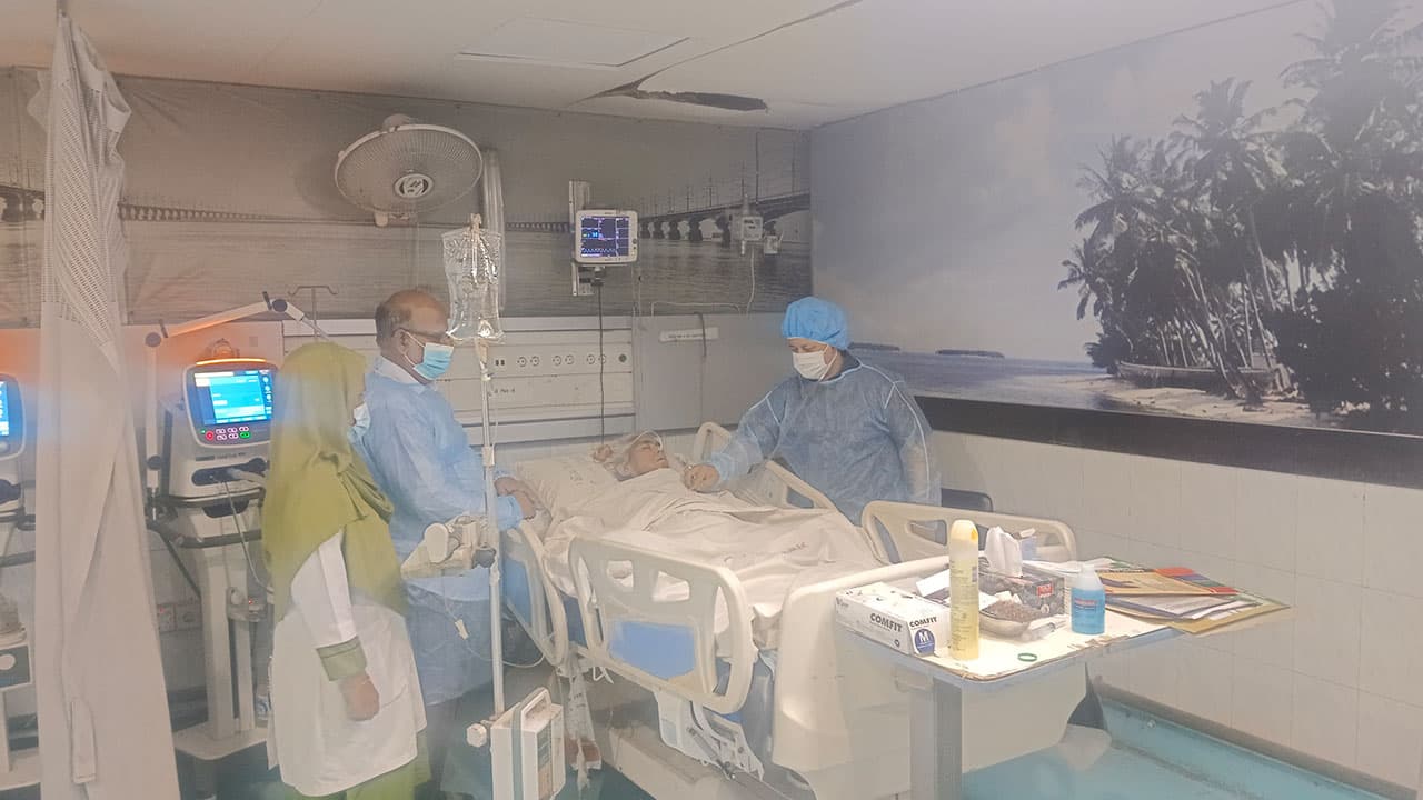 রমেক হাসপাতাল/আইসিইউর অপেক্ষায় মৃত্যুর কোলে অধিকাংশ রোগী