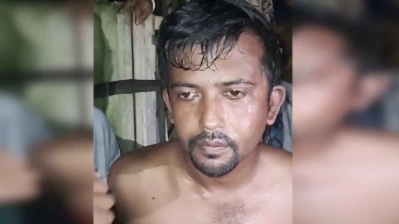 নারীর ঘরে আপত্তিকর অবস্থায় যুবদল নেতা আটক
