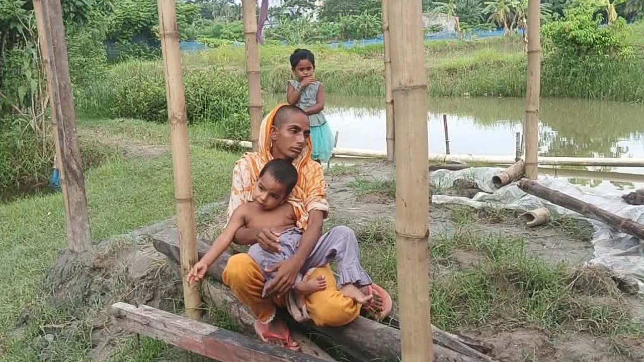বকেয়া ঘরভাড়া শোধ করতে মাথার চুল বিক্রি করলেন অসহায় মা