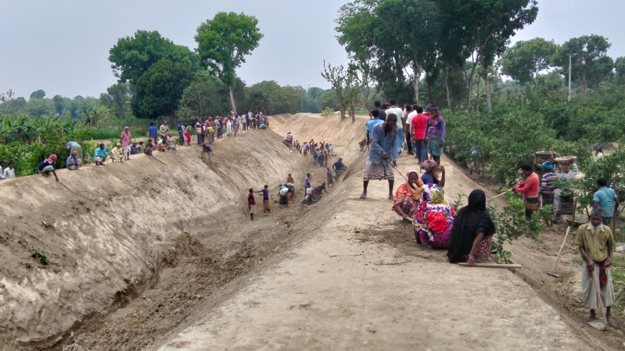 চারঘাটে খাল খনন প্রকল্পে সাশ্রয়, ২৫ লাখ ৪০ হাজার টাকা সরকারি কোষাগারে ফেরত