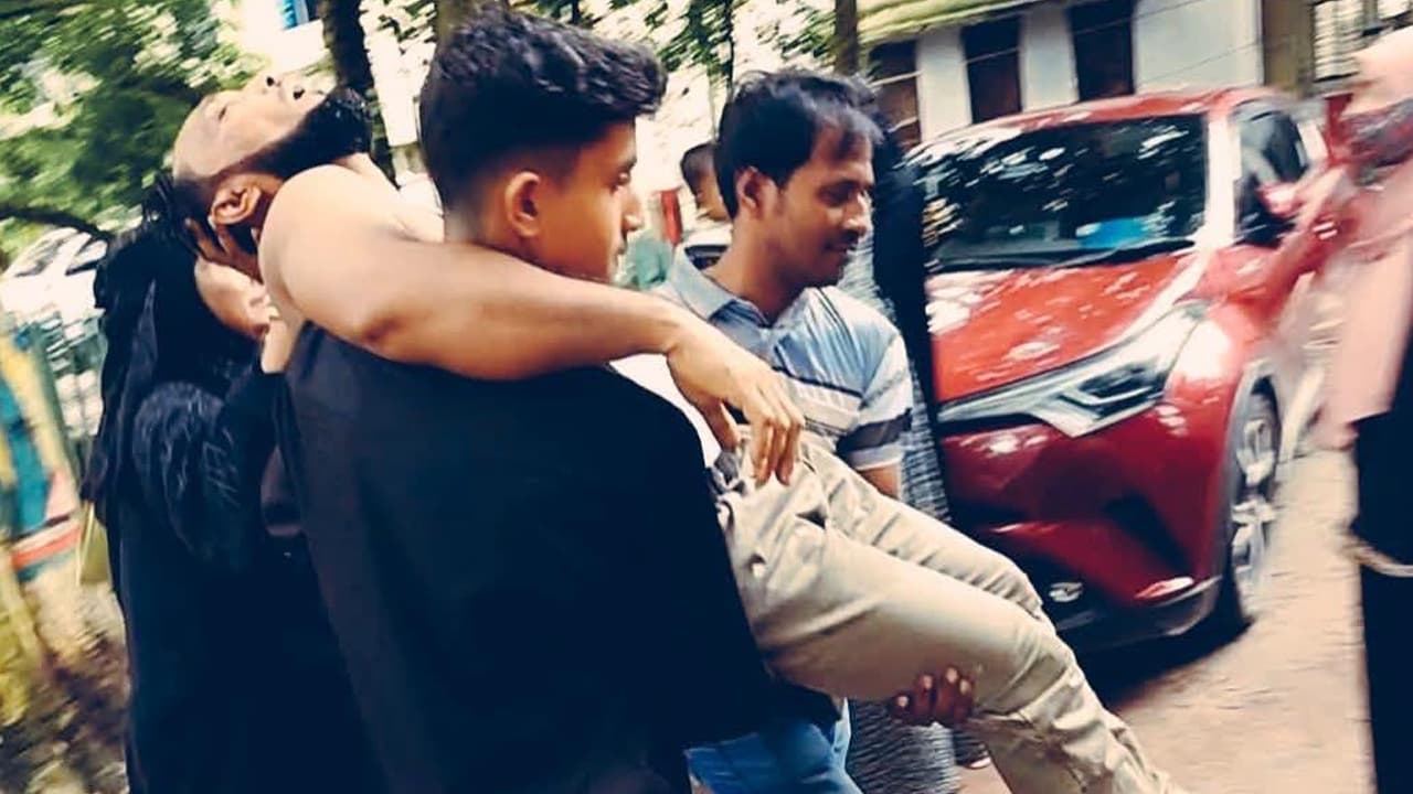 বিয়েবাড়িতে মাংস কম দেওয়া নিয়ে সংঘর্ষ, আহত ৩