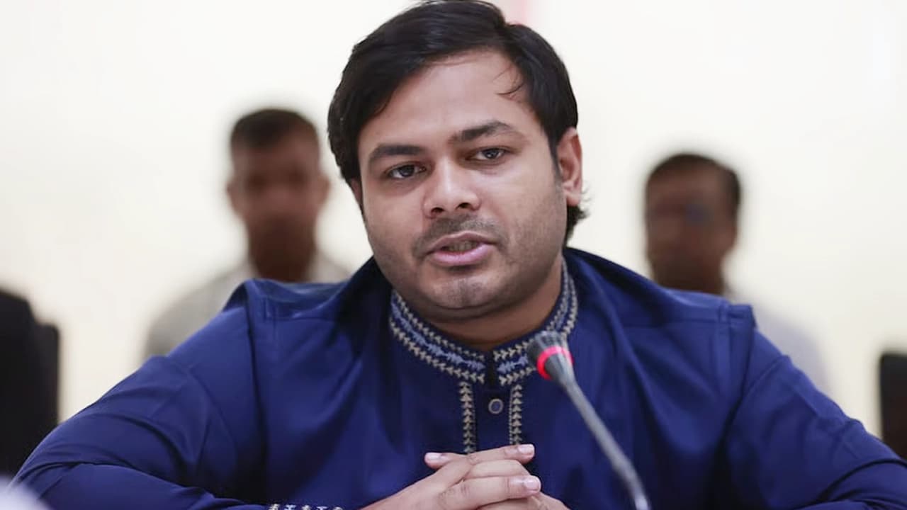 বিশ্ব গণমাধ্যমে অভ্যুত্থানের তথ্য সমন্বয় করতেন আদীব: গণভবনের নথিতে চাঞ্চল্যকর তথ্য