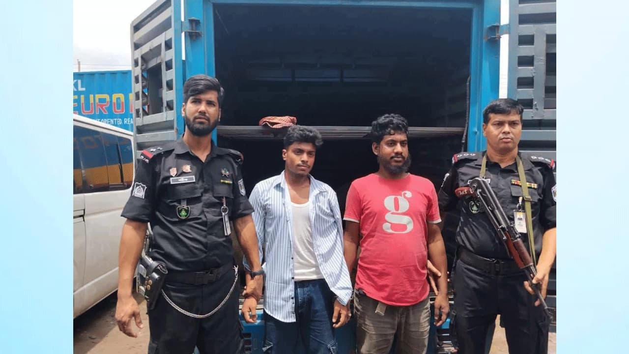 গাজীপুরে ১১ লাখ টাকার বিদেশি মদসহ ২ গ্রেপ্তার