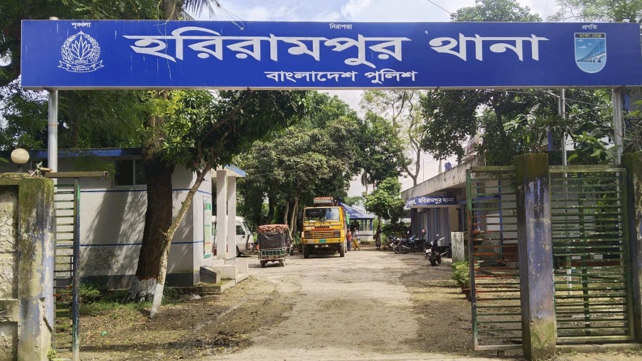 হরিরামপুর থানা থেকে পুলিশ হেফাজতে থাকা মোটরসাইকেল রহস্যজনকভাবে নিখোঁজ