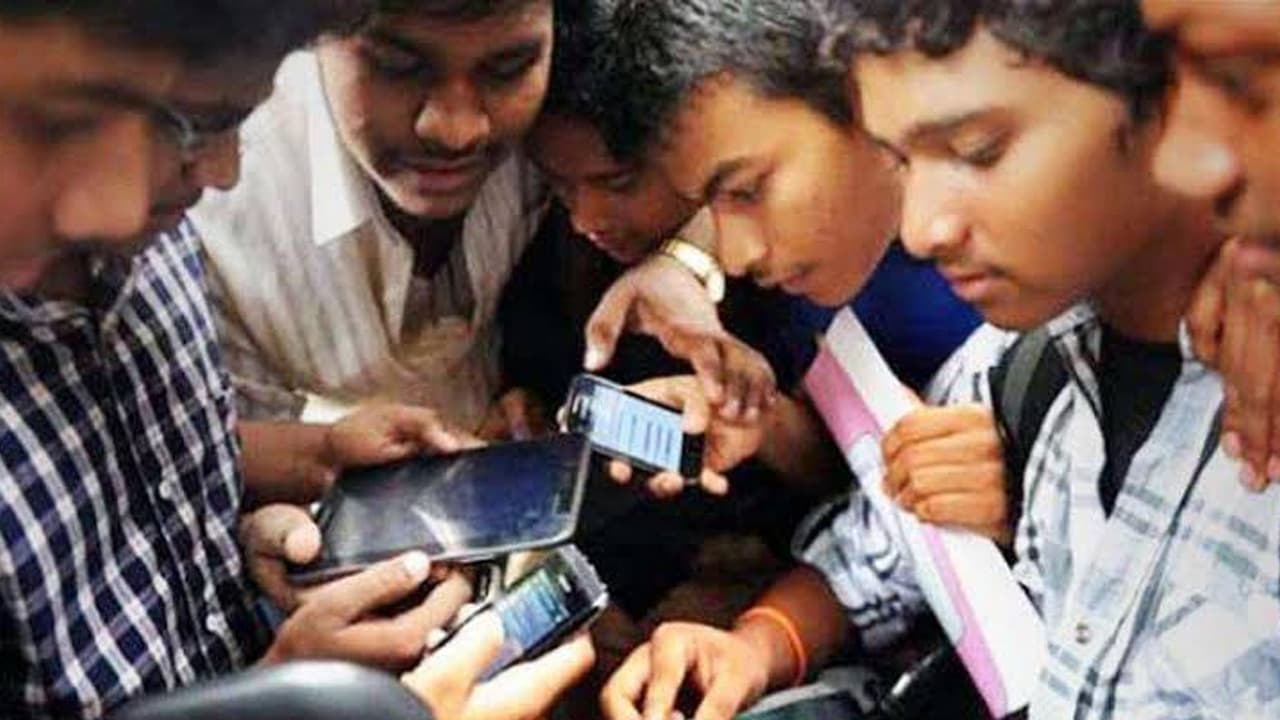 এসএসসির ফল প্রকাশ সোমবার, দেখা যাবে ৩ উপায়ে