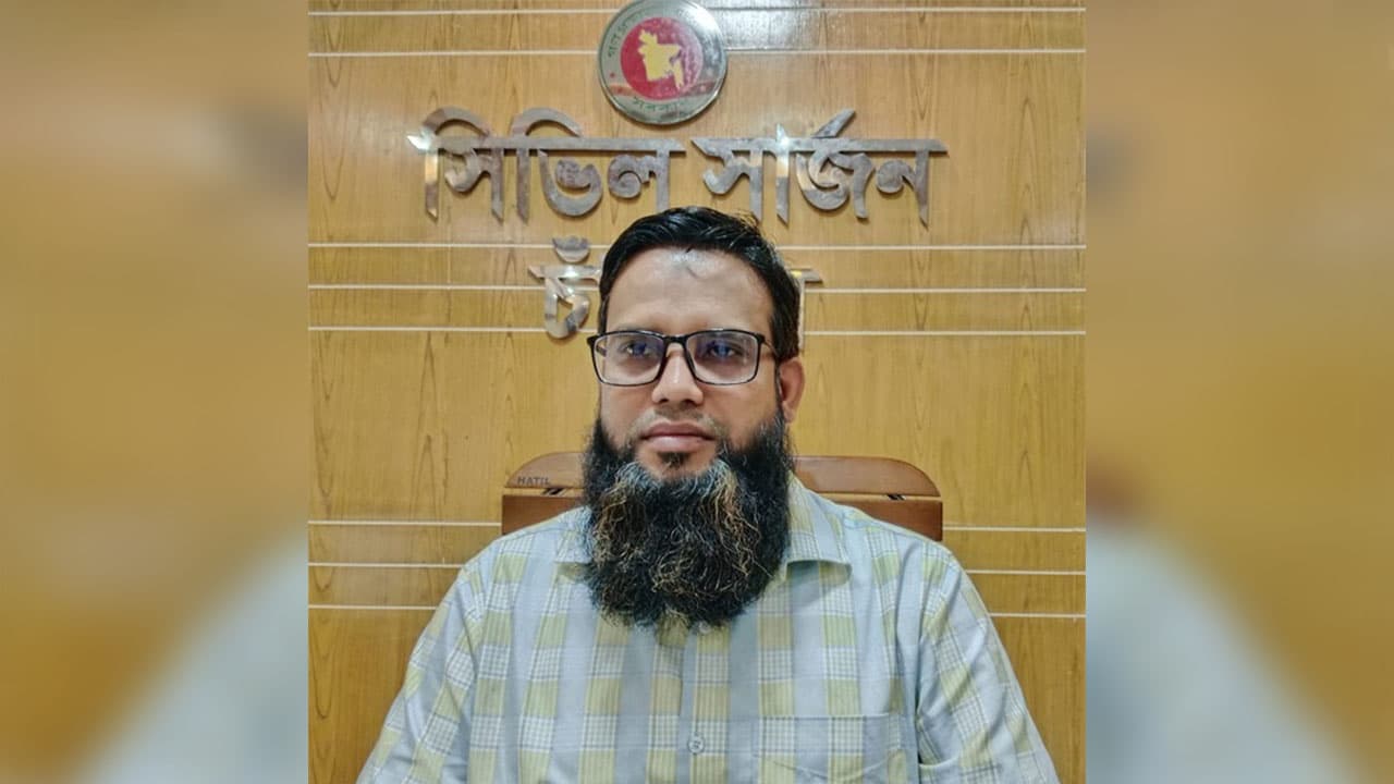 চাঁদপুরে স্বাস্থ্যমন্ত্রীর আকস্মিক পরিদর্শন, সিভিল সার্জনকে বদলির নির্দেশ