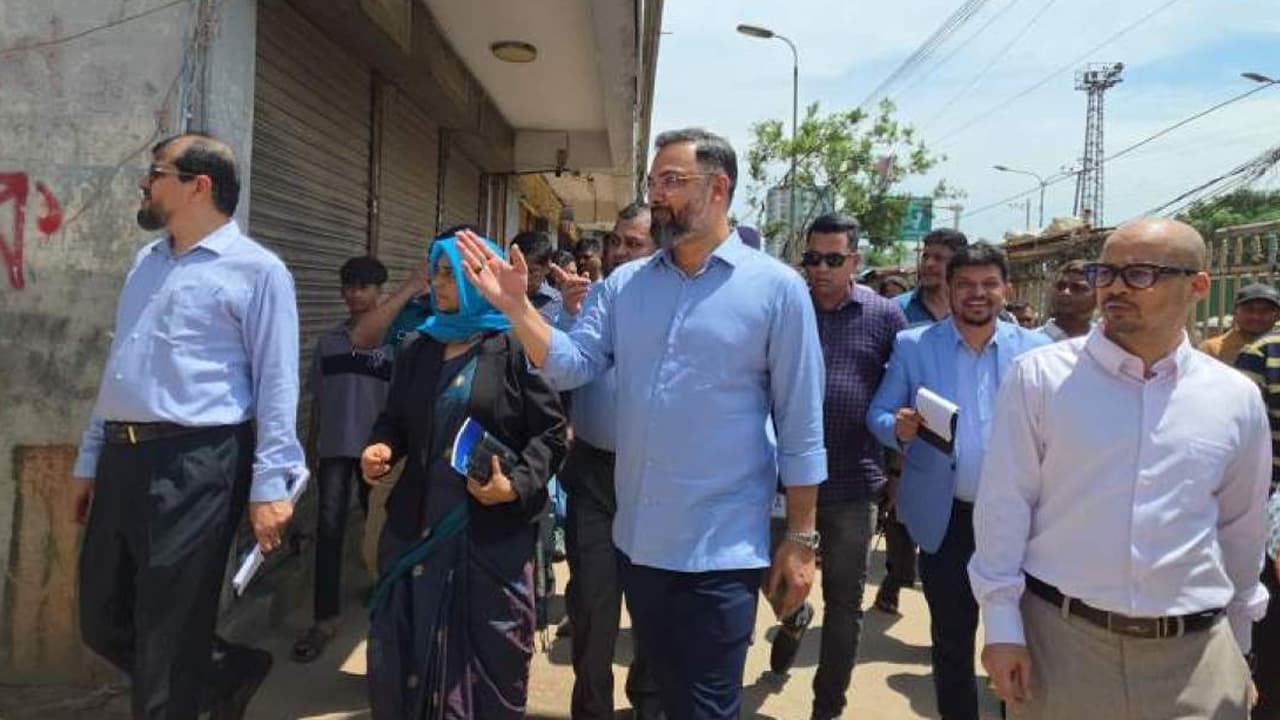 কমলাপুর স্টেডিয়ামে চরম অব্যবস্থাপনা: প্রশাসক সাময়িক বরখাস্ত, বাফুফেকে হস্তান্তরের সিদ্ধান্ত