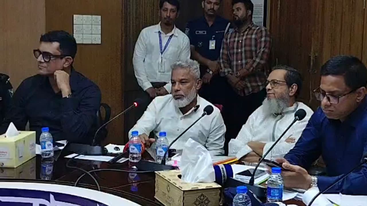 তিতাস কর্মকর্তাদের পেটানোর জন্য থানায় অর্ডার দিয়েছি: এমপি মান্নান