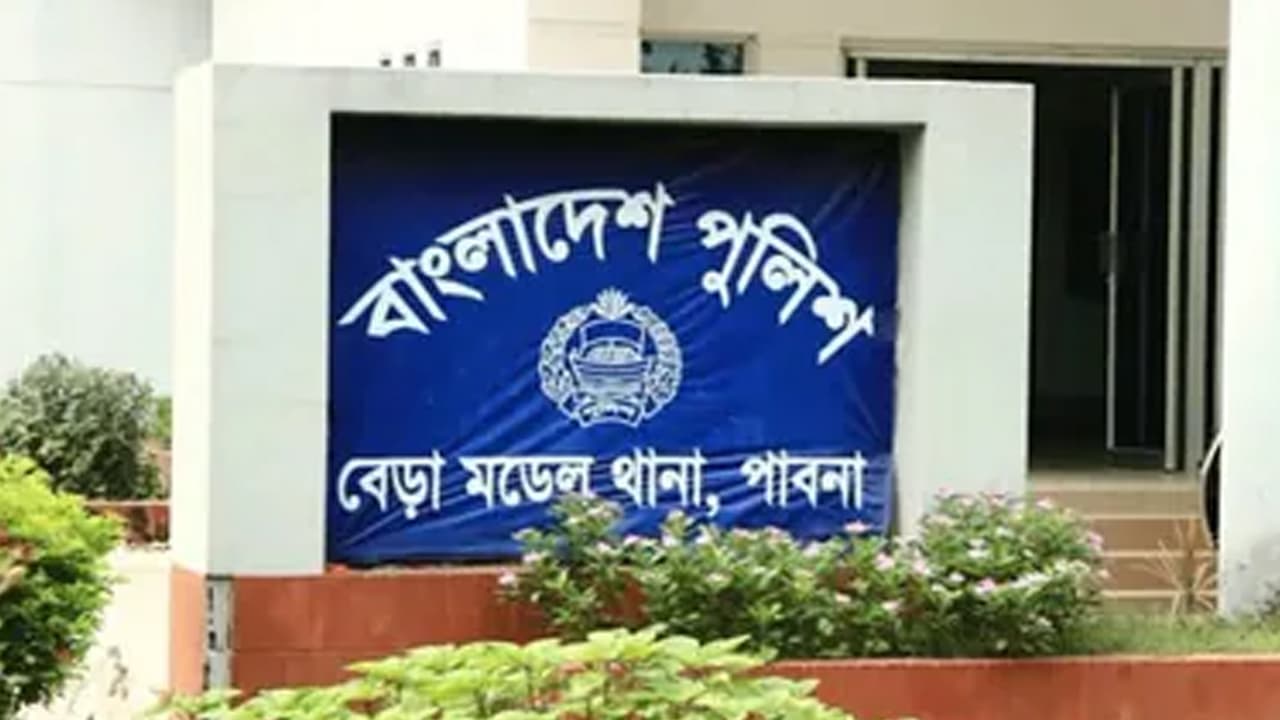 পাবনায় পঞ্চম শ্রেণির ছাত্রীর ঝুলন্ত লাশ উদ্ধার