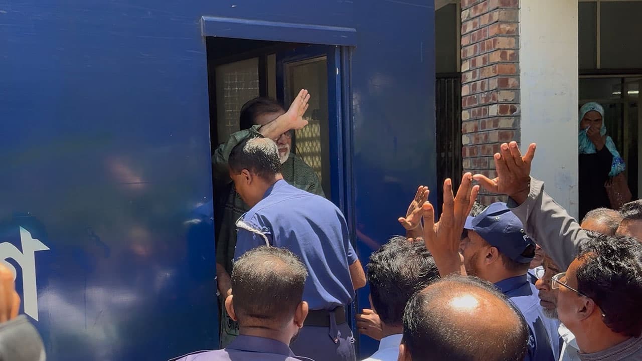 পাঁচ হত্যা মামলায় সাতক্ষীরা জেলা পরিষদের সাবেক চেয়ারম্যান কারাগারে