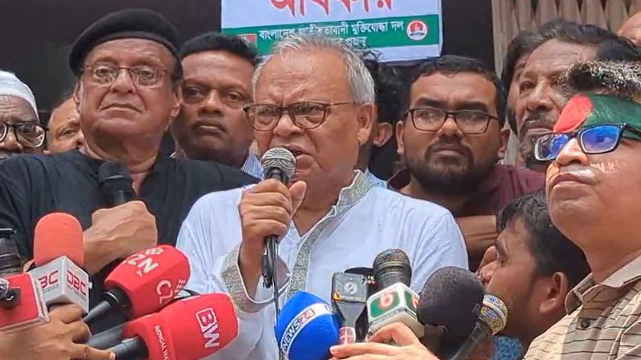 একাত্তরের ইতিহাস ছোট করার চক্রান্ত চলছে: রুহুল কবির রিজভী