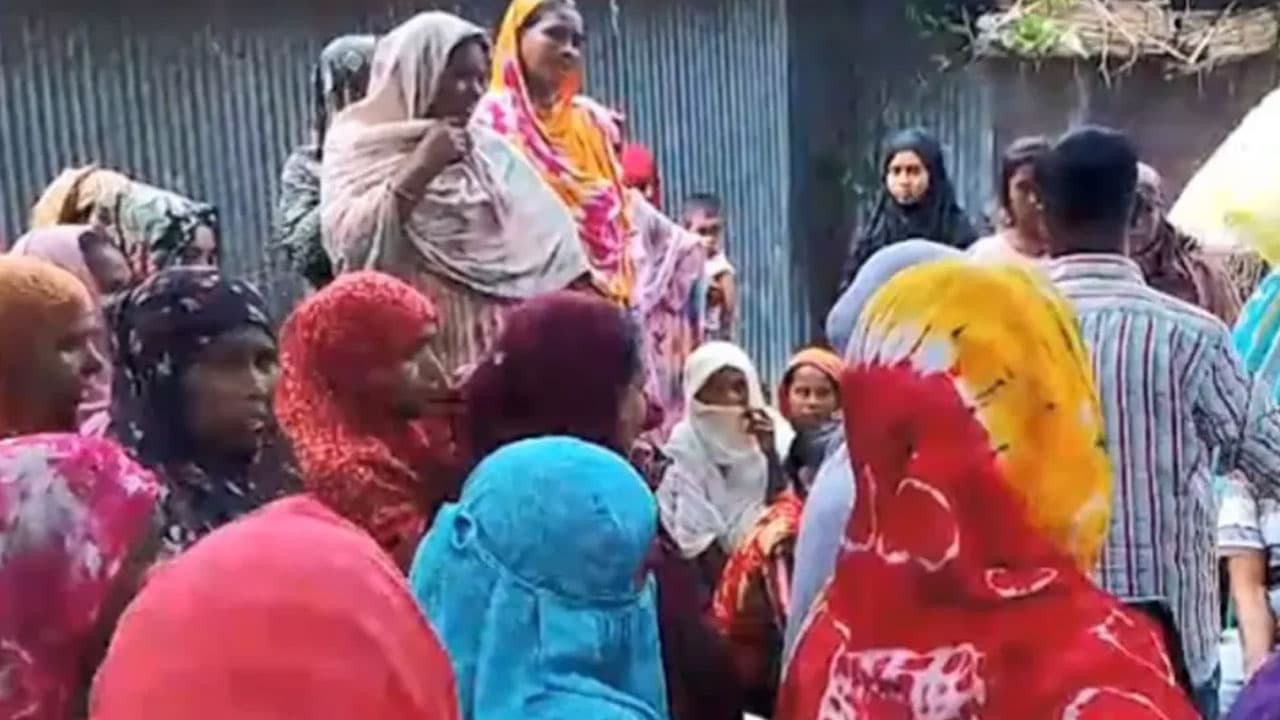 নাটোরের হালতি বিলে নৌকা থেকে পড়ে যুবকের মৃত্যু