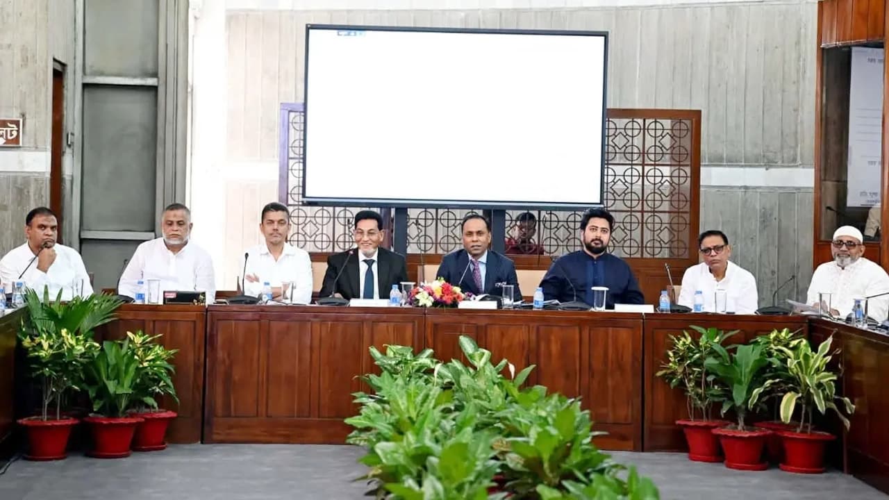 দলের বাইরে ভোট দিলে বাতিল হবে সংসদ সদস্যপদ: চিফ হুইপ