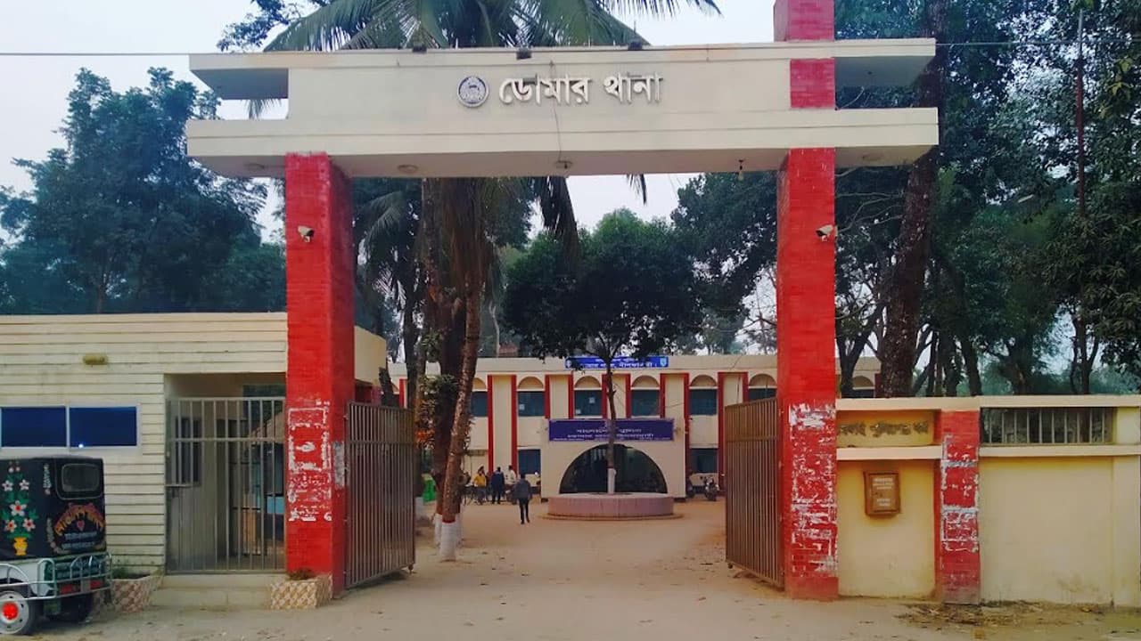 লোডশেডিংয়ে গ্রাহকদের ক্ষোভ, নিরাপত্তা চেয়ে নীলফামারীতে বিদ্যুৎ অফিসের আবেদন