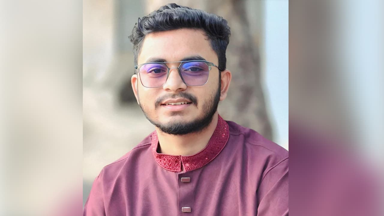 ফ্যামিলি কার্ড শুমারিতে ‘নিয়োগ না পেয়ে’ ছাত্রদল নেতার পদত্যাগ, পরদিনই প্রত্যাহার
