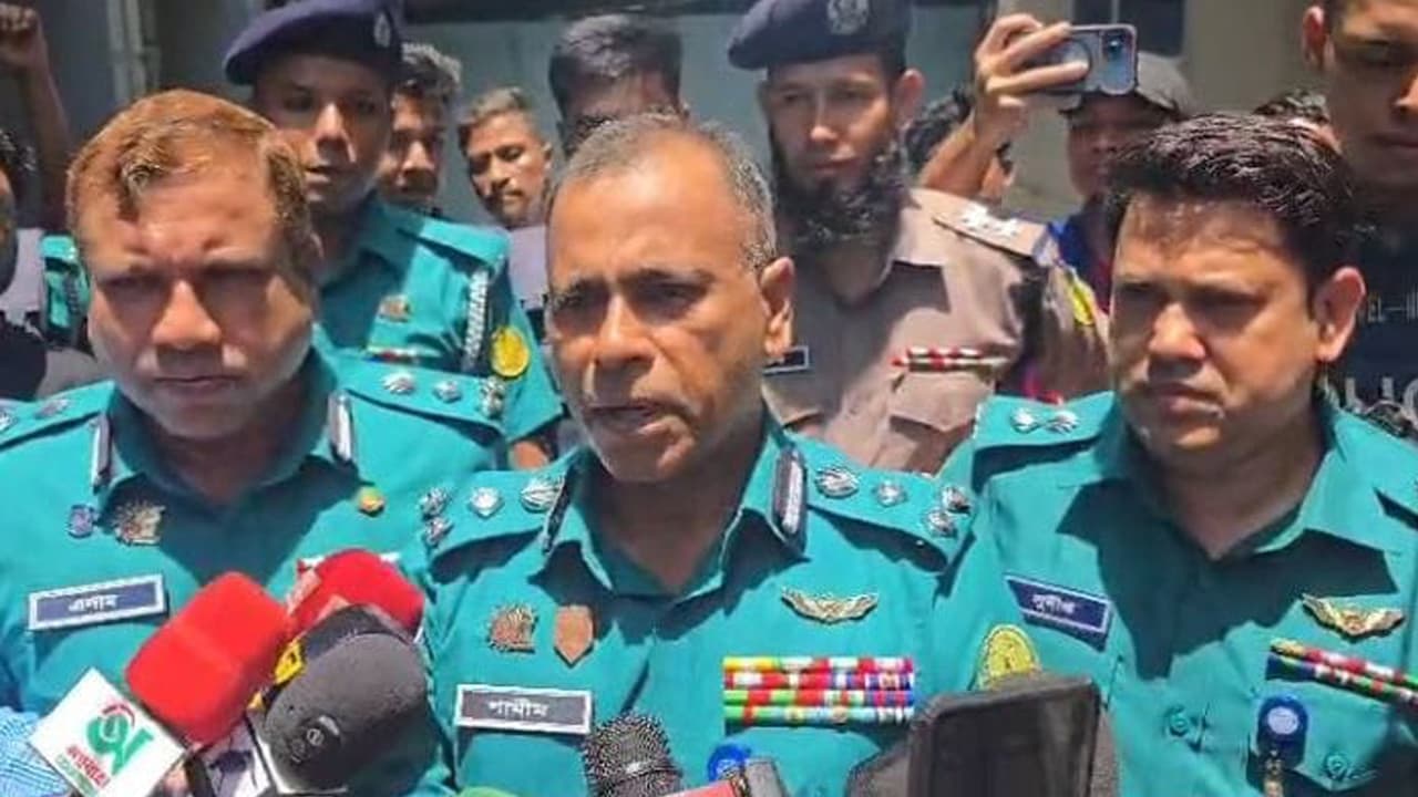 সিলেটে স্বামী-স্ত্রী ও গৃহকর্মীর গলা কাটা মরদেহ উদ্ধার, তদন্তে পুলিশ