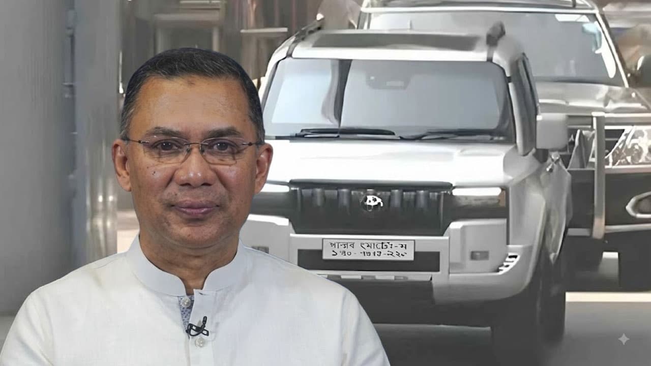 সরকারি গাড়ি বর্জন করলেন প্রধানমন্ত্রীসহ ১৫ মন্ত্রী-উপদেষ্টা