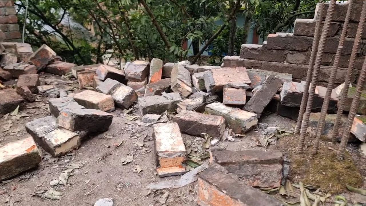 জাজিরায় ফের বিস্ফোরণ, ছাদের গাইডওয়াল ভেঙে চুরমার