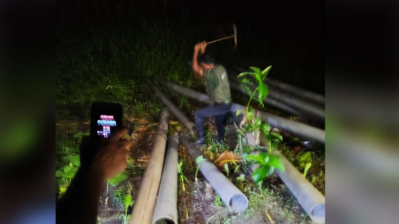 সিরাজদিখানের অবৈধ ড্রেজার ও বালু ভরাটের বিরুদ্ধে প্রশাসনের রাতভর অভিযান