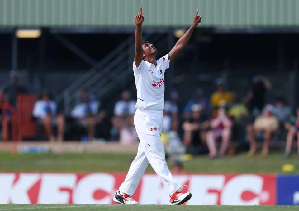 অস্ট্রেলিয়ায় হাসান মাহমুদের ঐতিহাসিক পাঁচ উইকেট