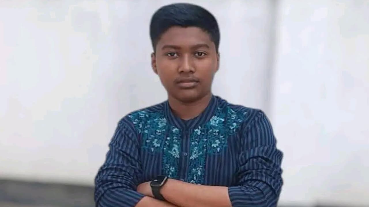 যশোর বোর্ডে প্রথম কুষ্টিয়া জিলা স্কুলের সিমন, যৌথভাবে তৃতীয় প্রিন্স ও হাসনাইন