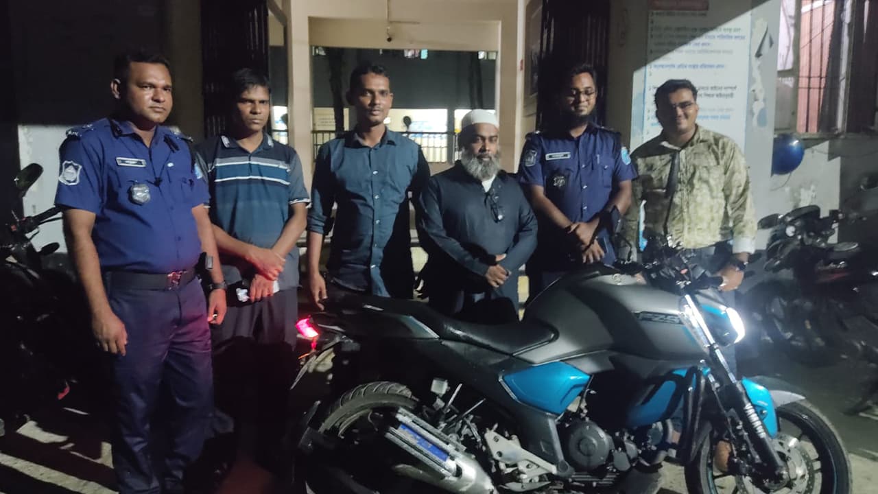 টুঙ্গিপাড়ায় উদ্ধার বরিশালের চুরি যাওয়া মোটরসাইকেল