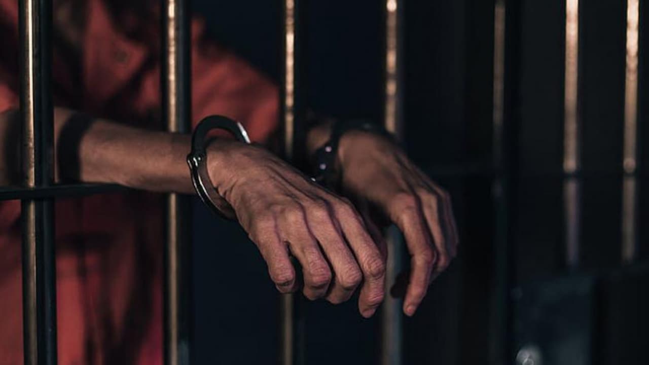রাজাপুরে মাদকসেবীদের বিরুদ্ধে অভিযান, ৫ জনের কারাদণ্ড