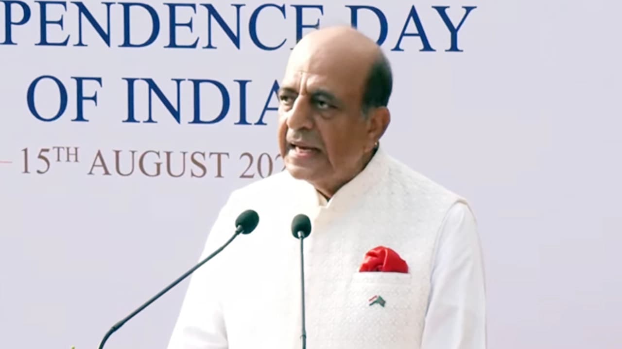 বাংলাদেশ ও ভারতের সম্পর্ক ক্রমেই সমৃদ্ধ হচ্ছে: দীনেশ ত্রিবেদী
