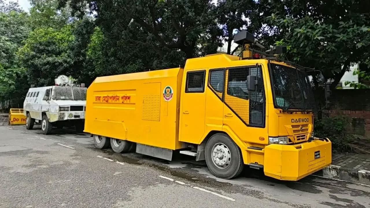 শেখ মুজিবের মৃত্যুবার্ষিকীতে ধানমন্ডি ৩২ নম্বরে কঠোর নিরাপত্তা