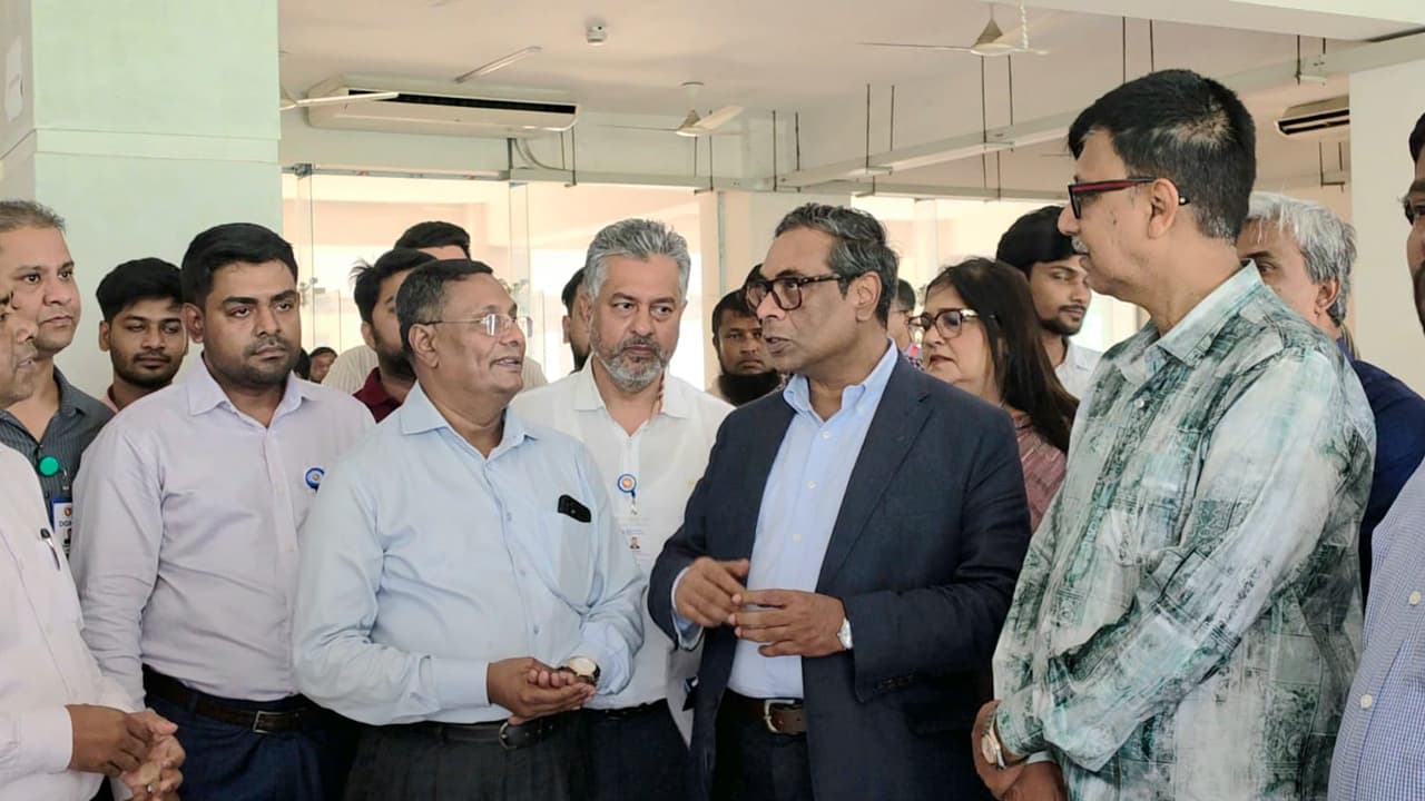 সাভারে হেলথ ম্যানেজমেন্ট ইনস্টিটিউট অকেজো, ক্ষোভ প্রকাশ স্বাস্থ্যপ্রতিমন্ত্রীর