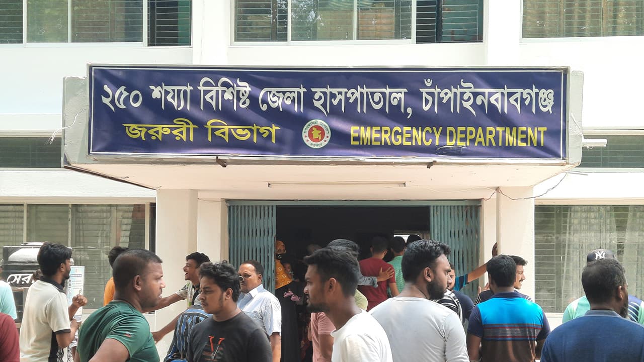 চাঁপাইনবাবগঞ্জ জেলা হাসপাতালে নিরাপত্তার অভাব, চুরির আতঙ্ক বৃদ্ধি