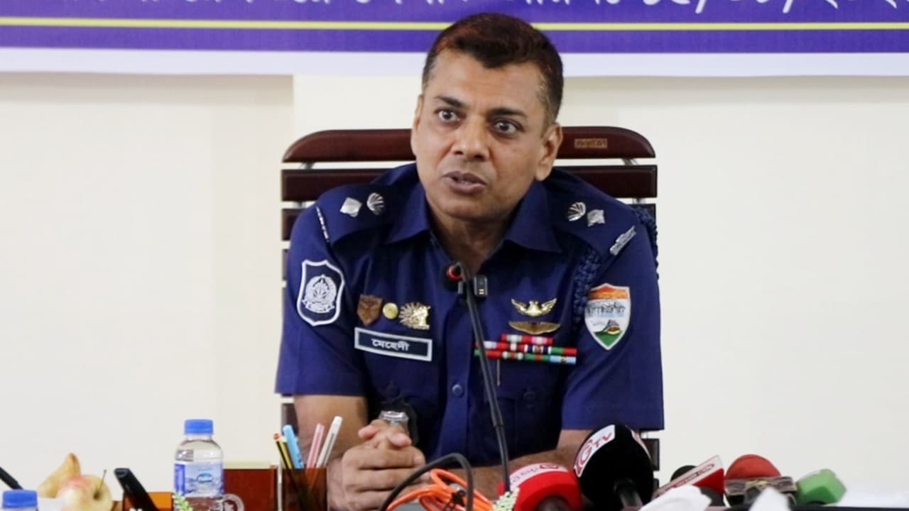 পাকশী রেলওয়ে পুলিশের অভিযানে পৌনে ৪ কোটি টাকার অবৈধ দ্রব্য জব্দ
