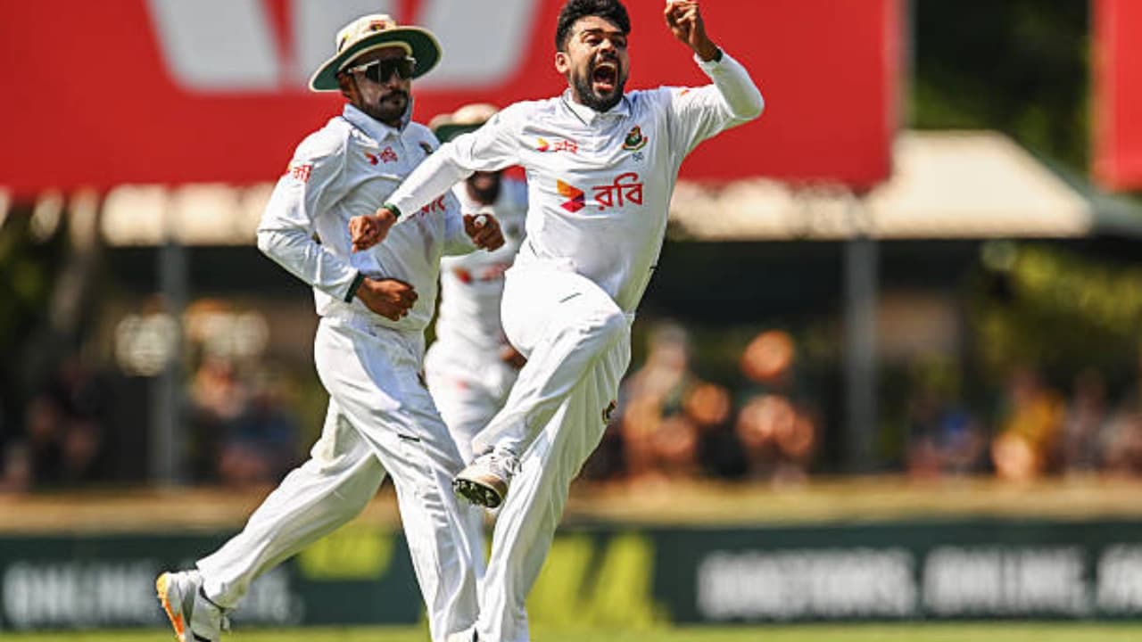 অস্ট্রেলিয়ার ষষ্ঠ উইকেট পকেট করলেন মিরাজ, ঐতিহাসিক জয়ের পথে বাংলাদেশ