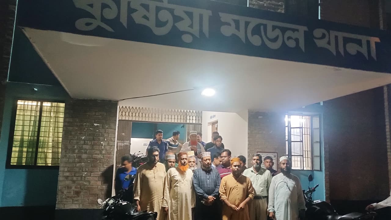 কুষ্টিয়ায় এমপি আমির হামজার গাড়ি ভাঙচুর: গণঅধিকার পরিষদের নেতাকর্মীদের বিরুদ্ধে অভিযোগ