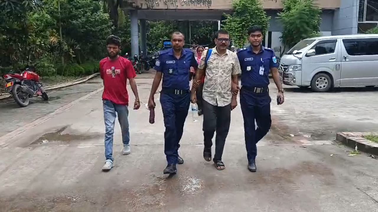 গোপালগঞ্জে সাবেক উপজেলা ভাইস চেয়ারম্যানসহ ৮ গ্রেপ্তার